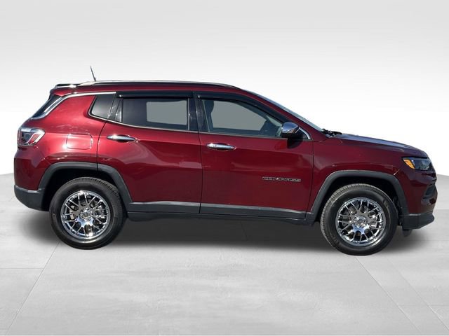 Used 2022 Jeep Compass Latitude image 8