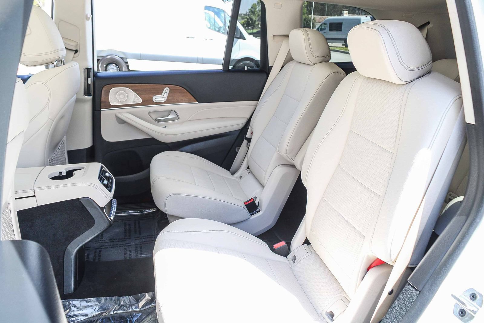 Certified 2024 Mercedes-Benz GLS 450 4MATIC image 22