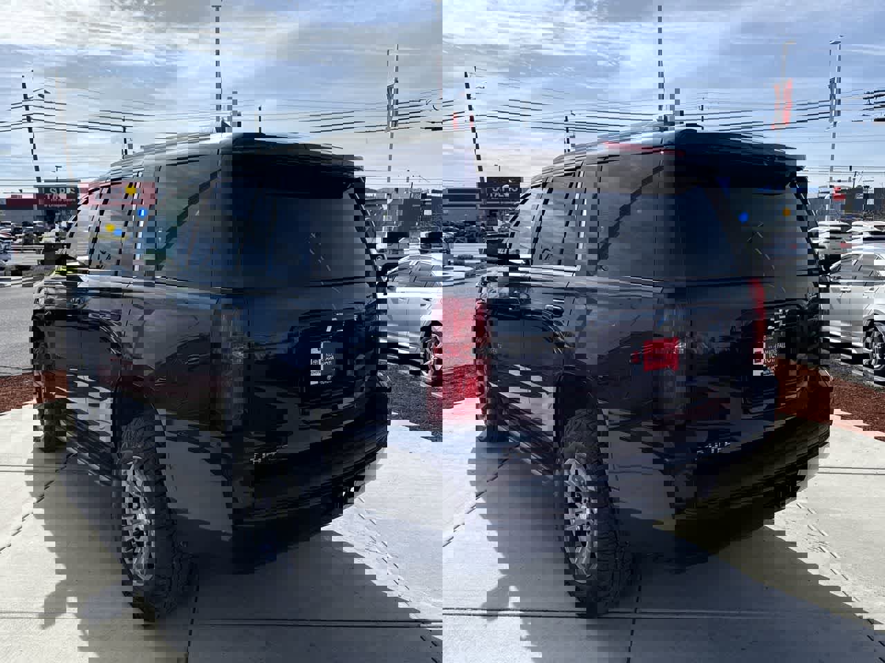 Used 2020 Chevrolet Tahoe LS w/ Max Trailering Package AWD/4WD image 5