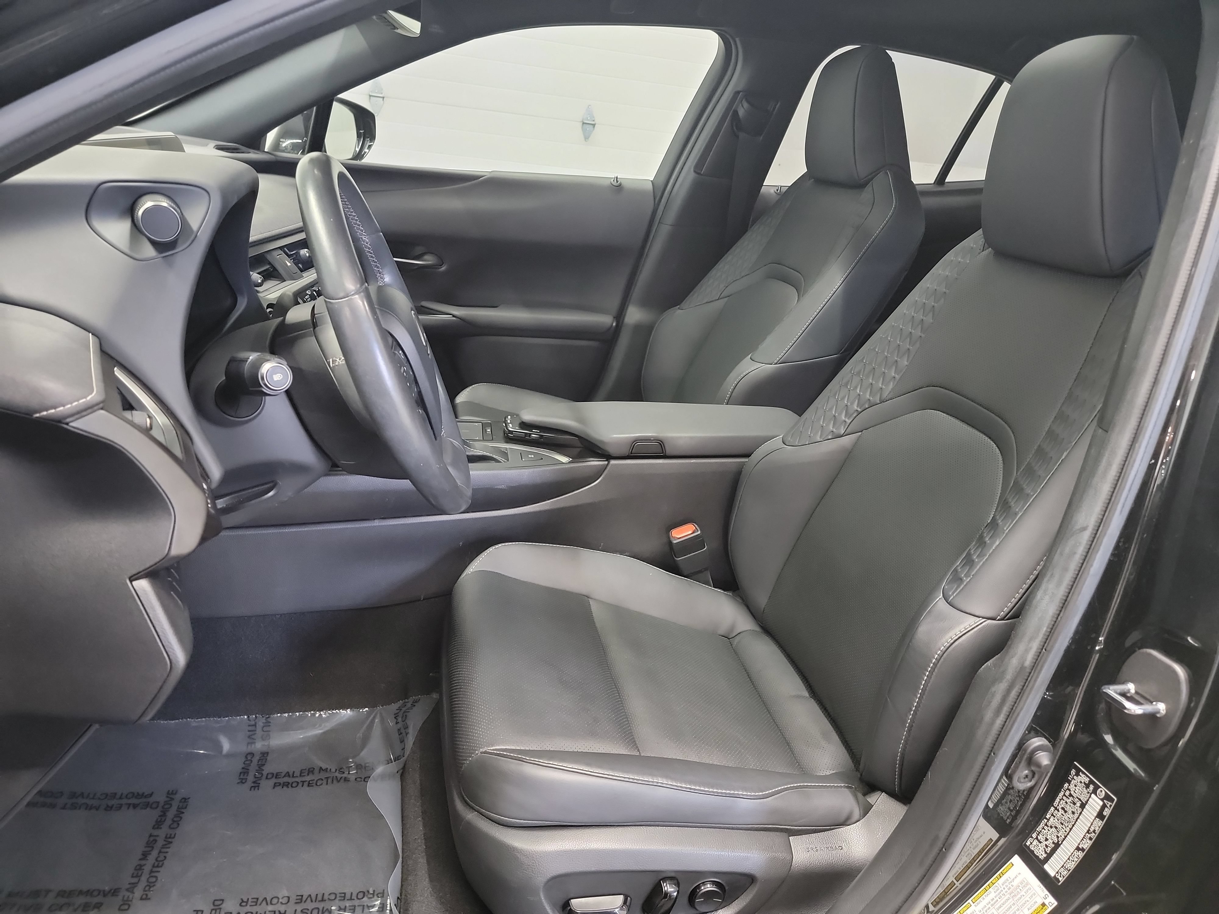 Used 2022 Lexus UX 200 w/ Premium Package FWD image 12