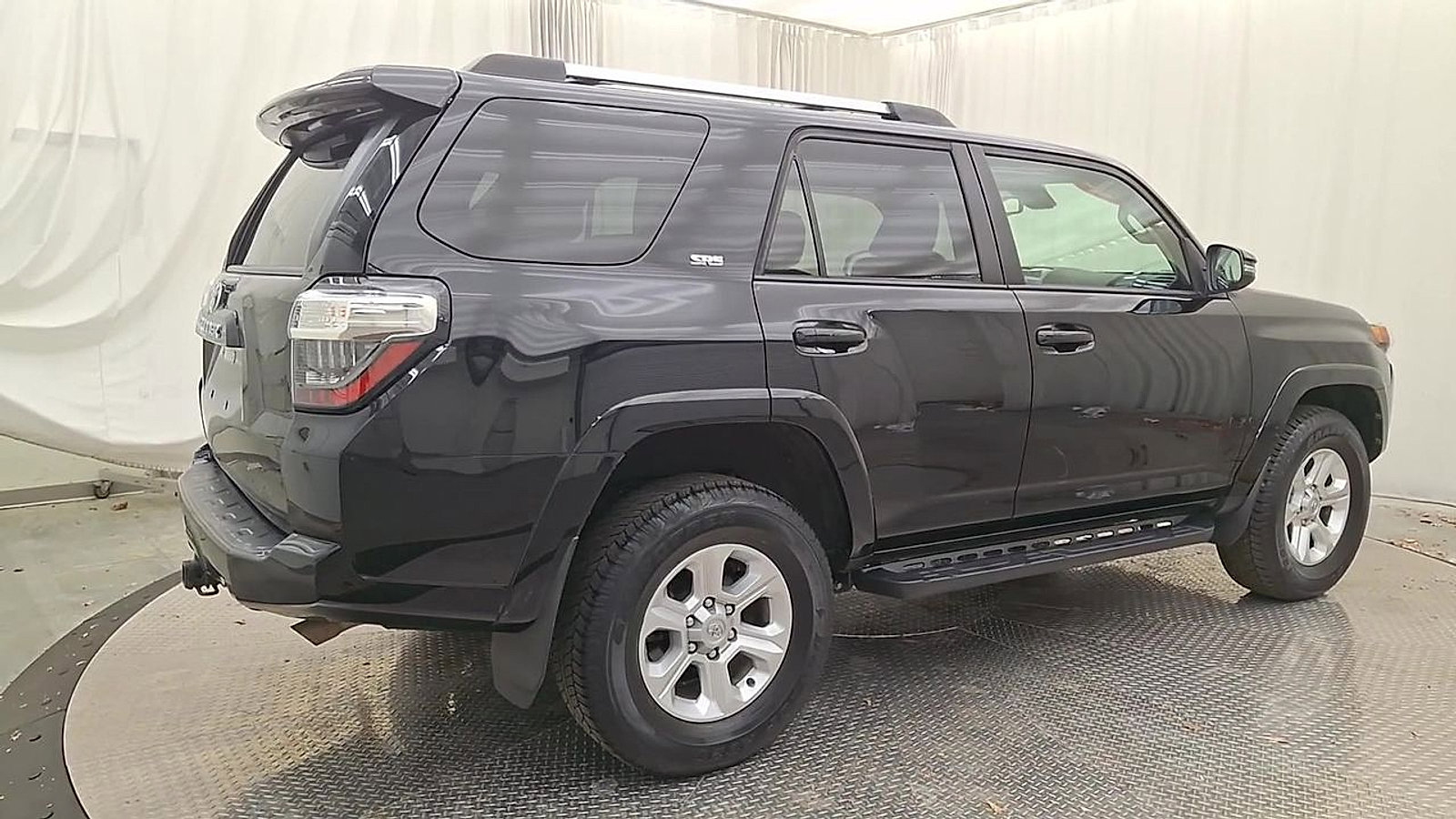 Certified 2022 Toyota 4Runner SR5 Premium image 3