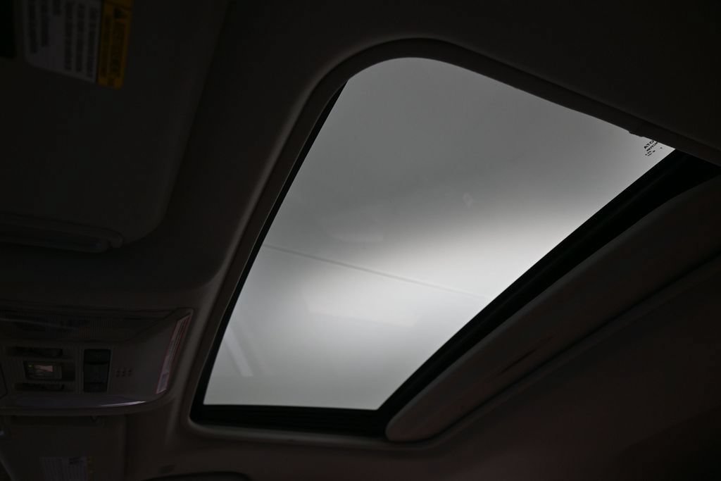 Used 2023 Toyota RAV4 Limited FWD image 24