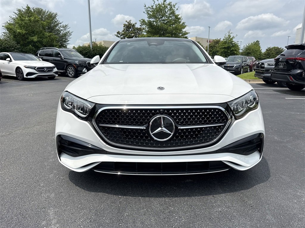 Used 2025 Mercedes-Benz E 350 4MATIC Sedan image 8