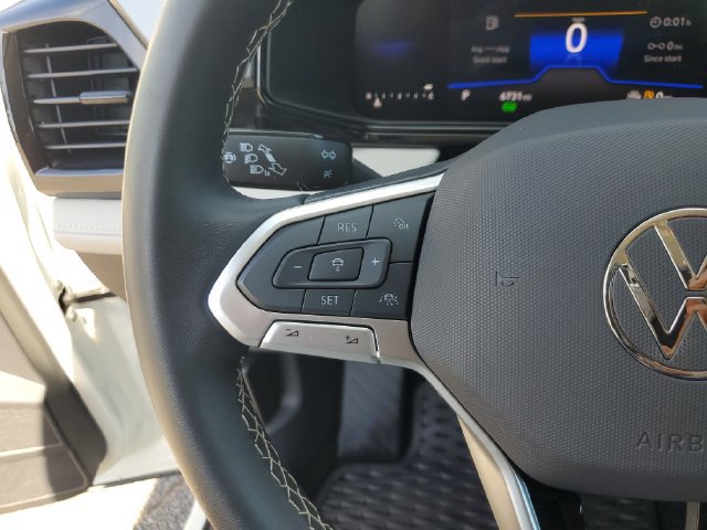 Certified 2025 Volkswagen Taos S FWD image 30