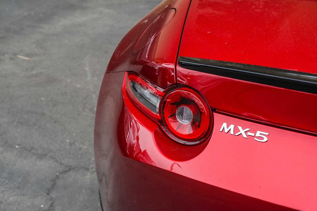 New 2026 MAZDA MX-5 Miata Club w/ Appearance Package RWD image 7