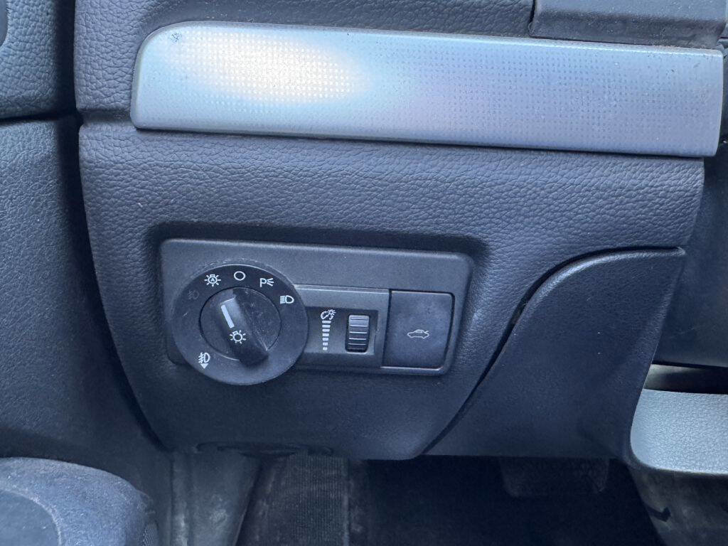 Used 2007 Mercury Milan Premier image 13