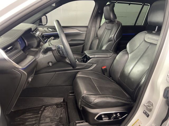 Used 2022 Jeep Grand Cherokee L Overland w/ Luxury Tech Group IV image 9