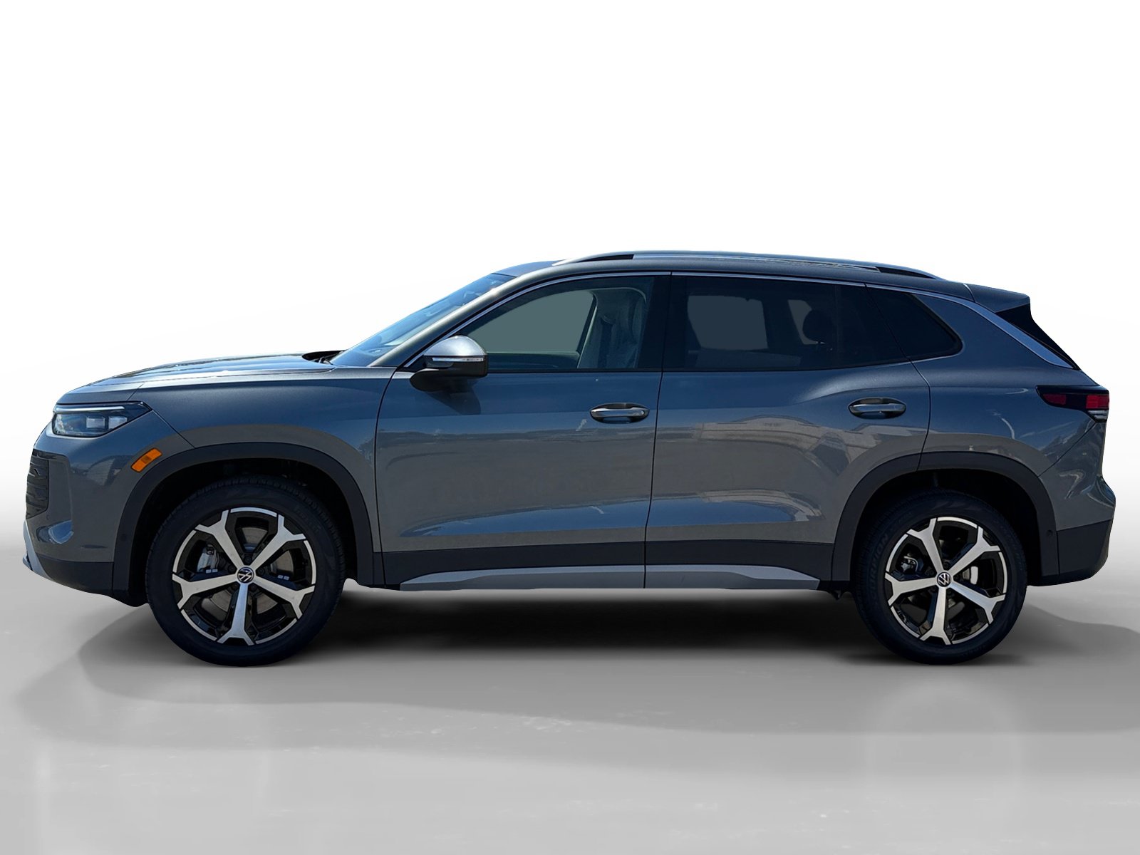 New 2026 Volkswagen Tiguan SE AWD/4WD image 2
