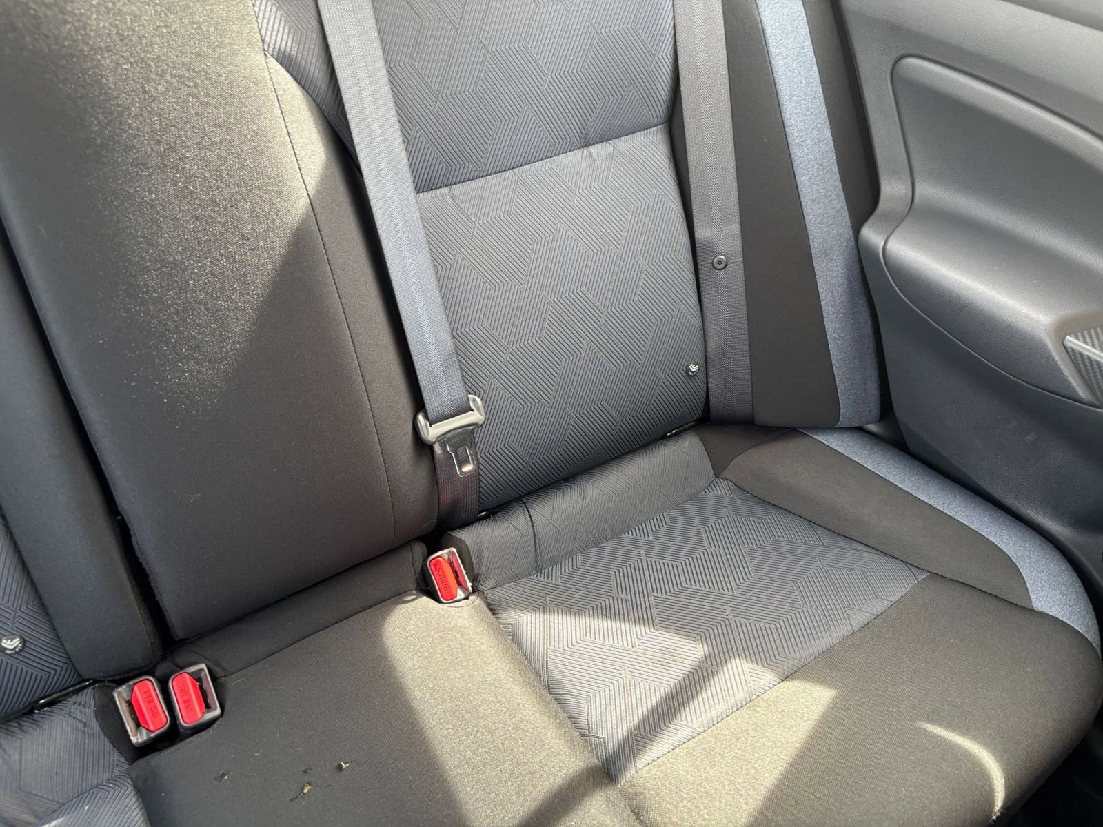 Used 2025 Nissan Versa SV FWD image 35