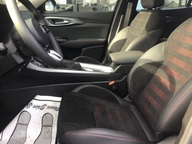 New 2024 Dodge Hornet GT image 4