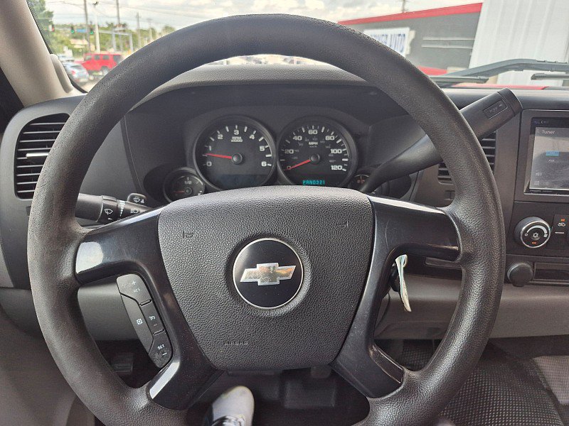 Used 2007 Chevrolet Silverado 1500 W/T w/ Towing Package AWD/4WD image 11