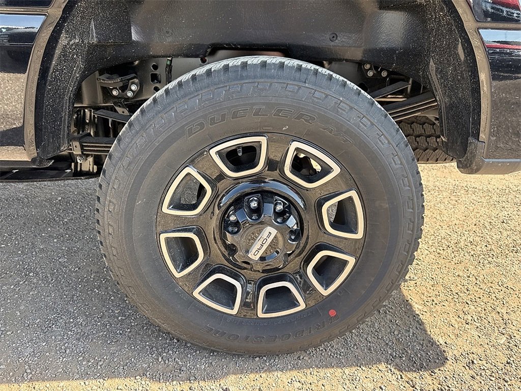 New 2025 Ford F350 Platinum w/ FX4 Off-Road Package image 34