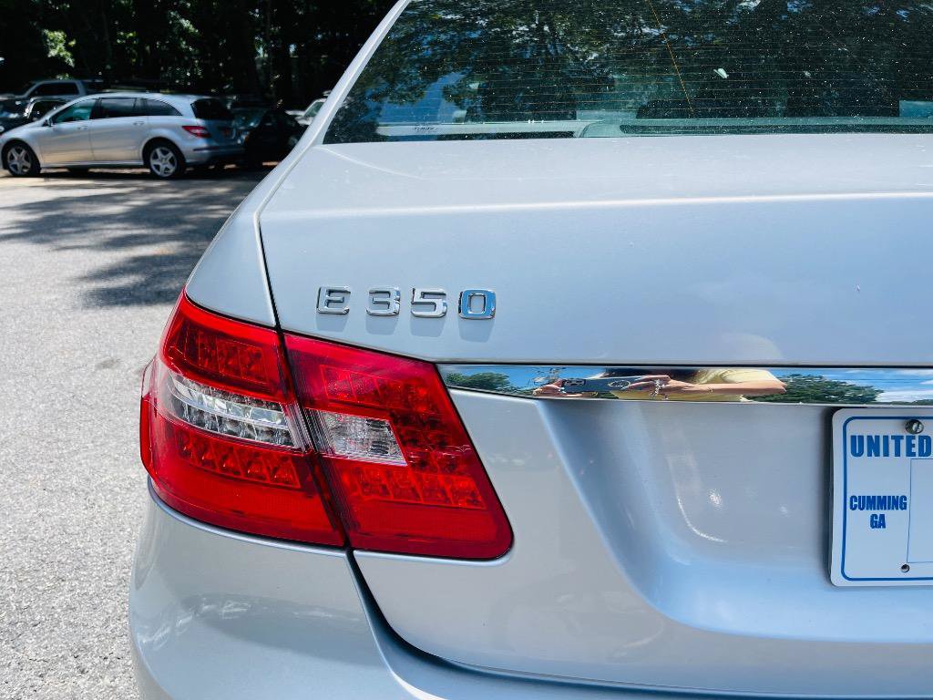 Used 2010 Mercedes-Benz E 350 Sedan image 11