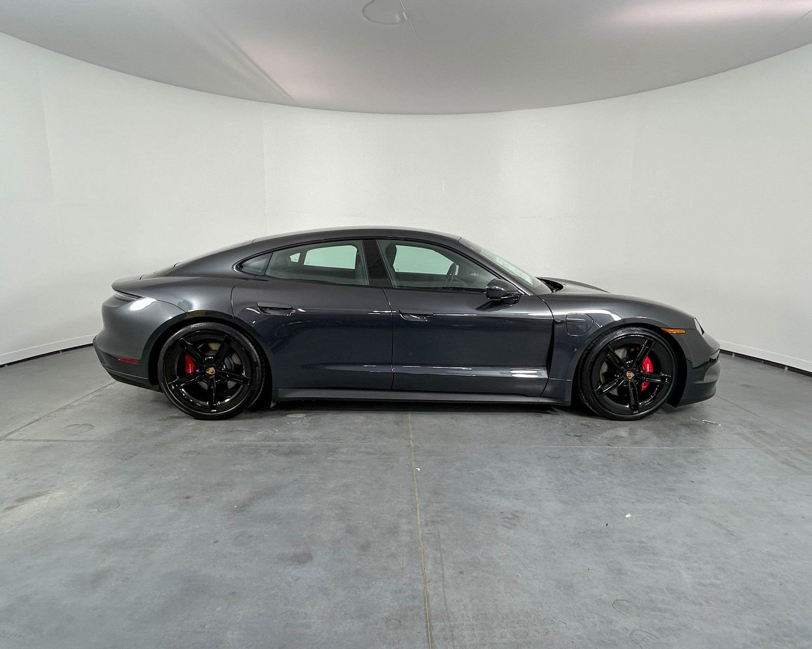 Used 2025 Porsche Taycan 4S image 8
