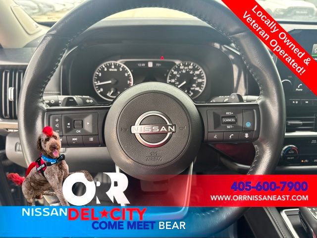 Used 2024 Nissan Pathfinder SL w/ SL Premium Package AWD/4WD image 16