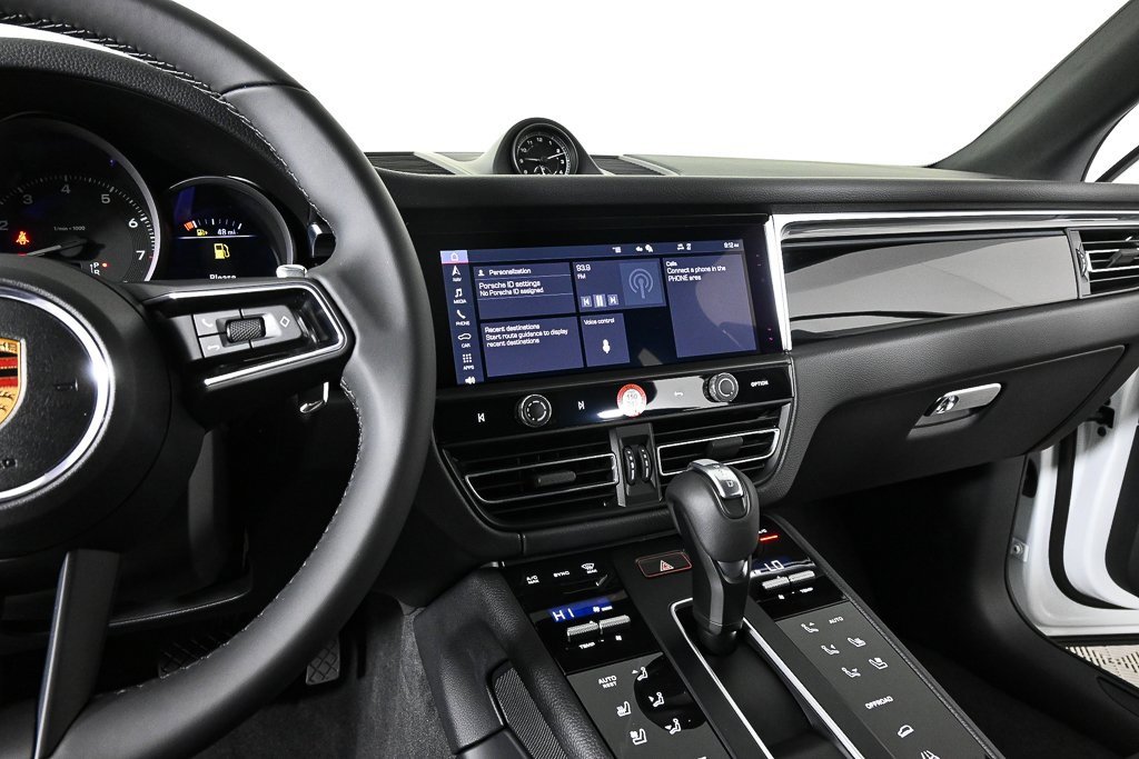 New 2026 Porsche Macan image 14