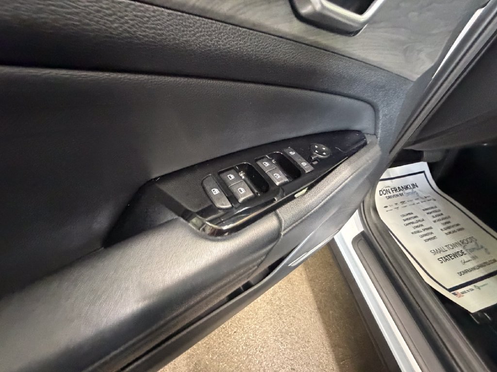 Used 2024 Kia Sportage X-Line AWD/4WD image 11