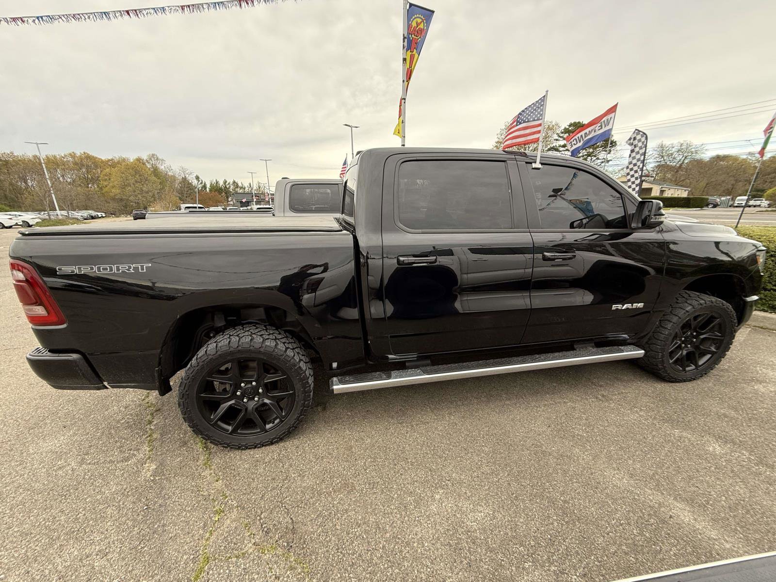 Used 2023 RAM 1500 Laramie AWD/4WD image 36
