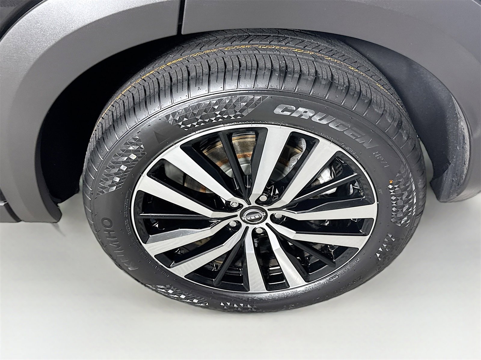 Used 2023 Nissan Pathfinder Platinum image 25