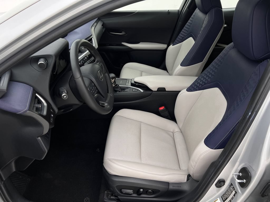 Certified 2020 Lexus UX 250h w/ Premium Package AWD/4WD image 11