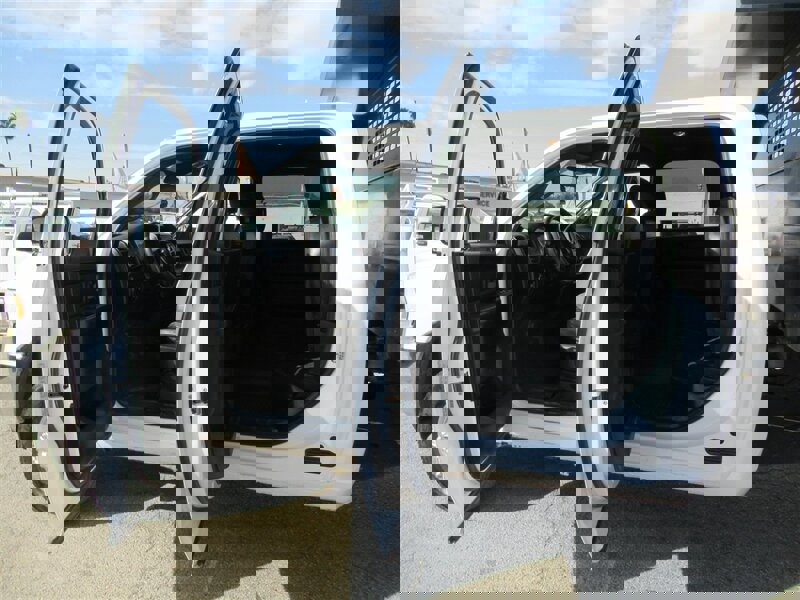 Used 2022 RAM 3500 Tradesman w/ Chrome Appearance Group image 11