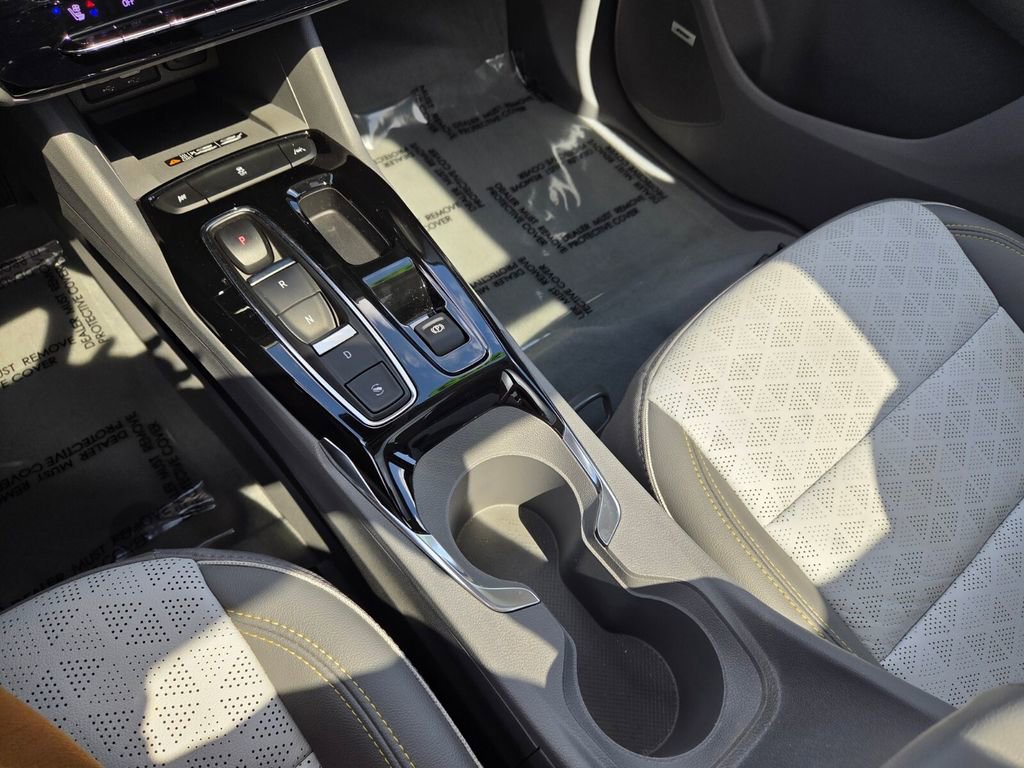 Certified 2023 Chevrolet Bolt EUV Premier w/ Sun & Sound Package image 27