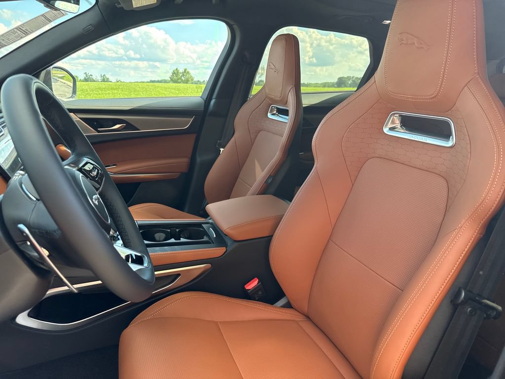 New 2026 Jaguar F-PACE R-Dynamic S AWD/4WD image 11
