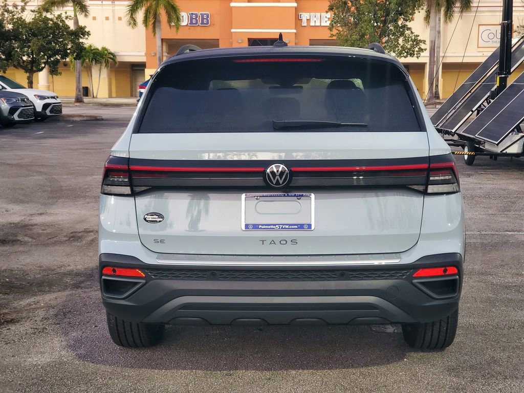 New 2026 Volkswagen Taos SE FWD image 4
