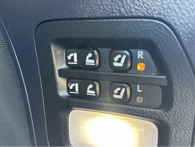 Used 2019 Lexus LX 570 4WD w/ Luxury Package image 20