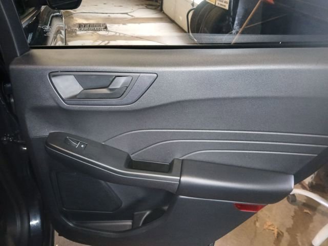 Certified 2022 Ford Escape SE w/ Cold Weather Package image 49