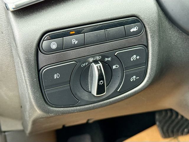 Used 2019 INFINITI QX50 Essential w/ Premium Heat Package image 11