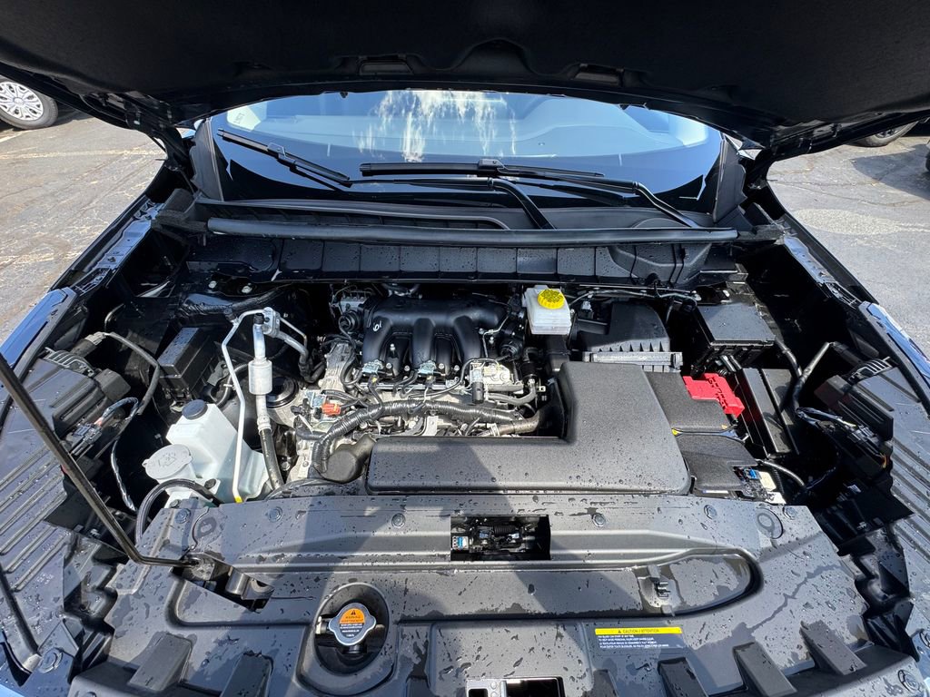 Used 2025 Nissan Pathfinder SV AWD/4WD image 12