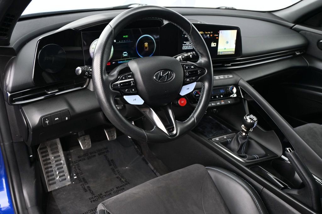 Used 2022 Hyundai Elantra N FWD image 11