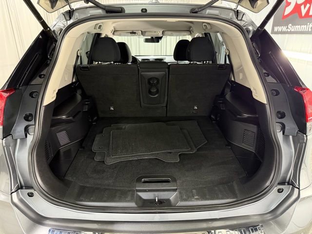 Used 2020 Nissan Rogue SV w/ Premium Package image 8