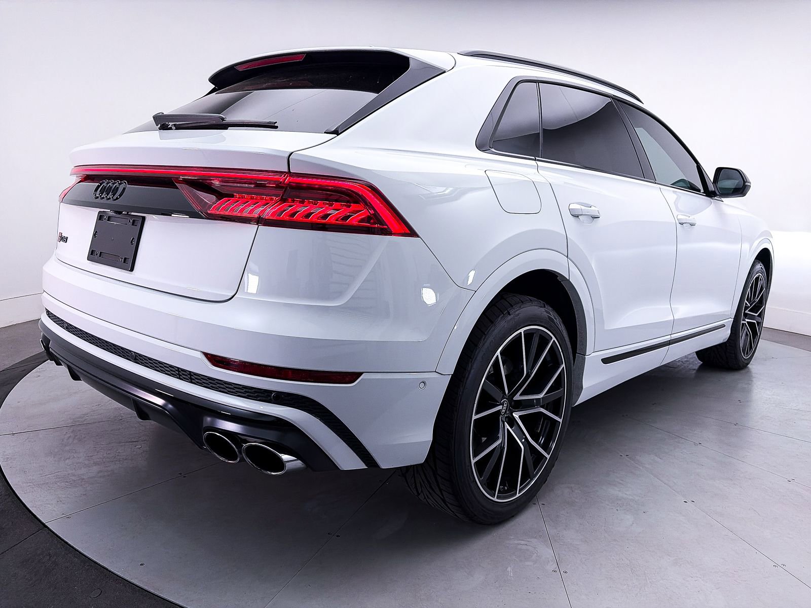 Used 2023 Audi SQ8 Prestige AWD/4WD image 17