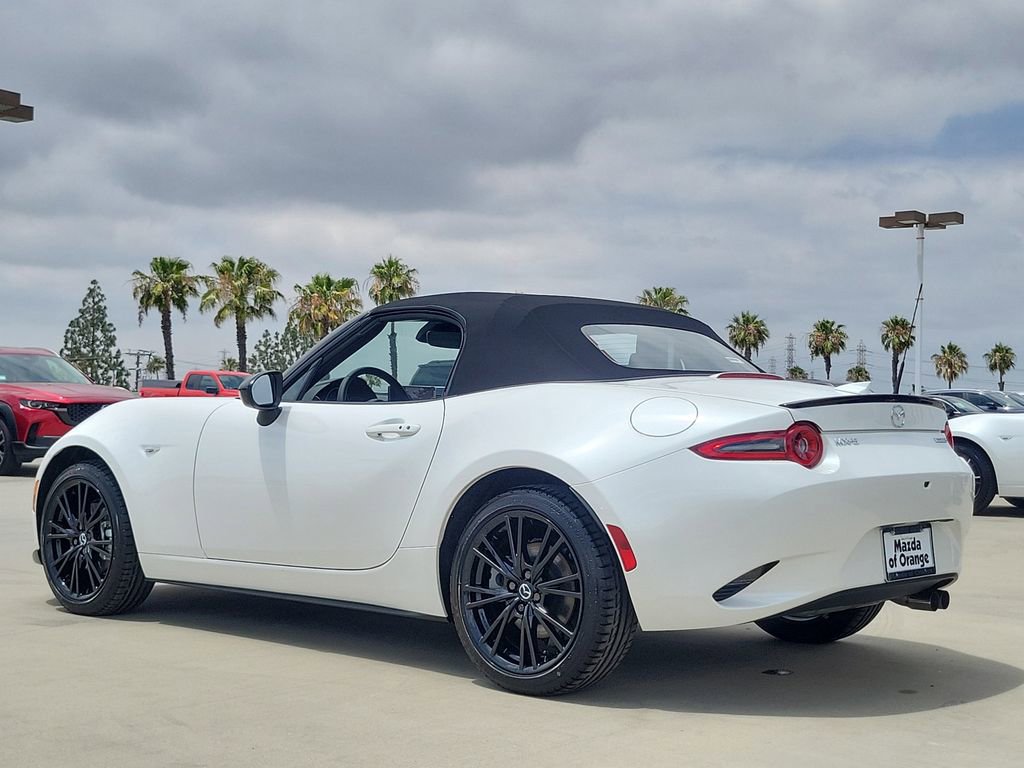 New 2026 MAZDA MX-5 Miata Club w/ Weather Package RWD image 2