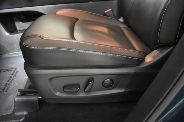 Certified 2024 Nissan Pathfinder SL w/ Black Appearance Package image 12