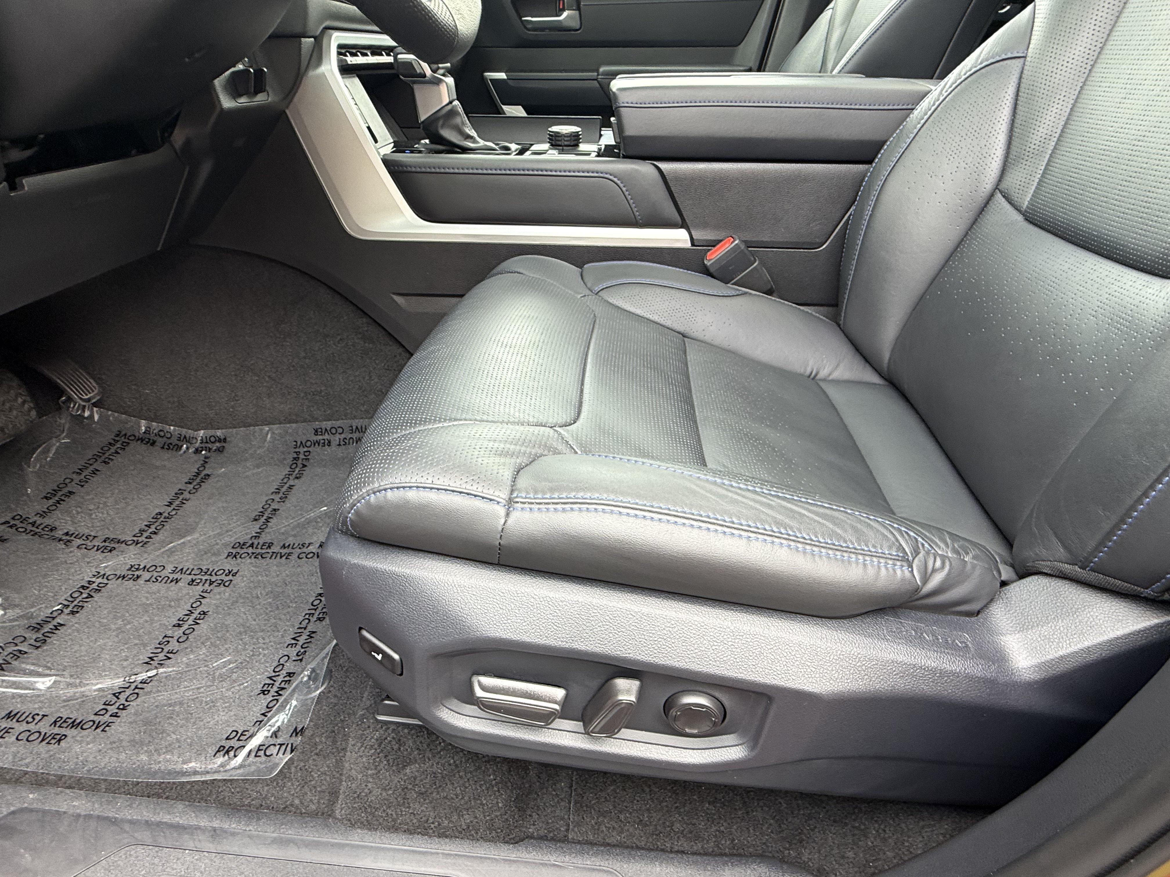 Certified 2025 Toyota Sequoia Platinum AWD/4WD image 36