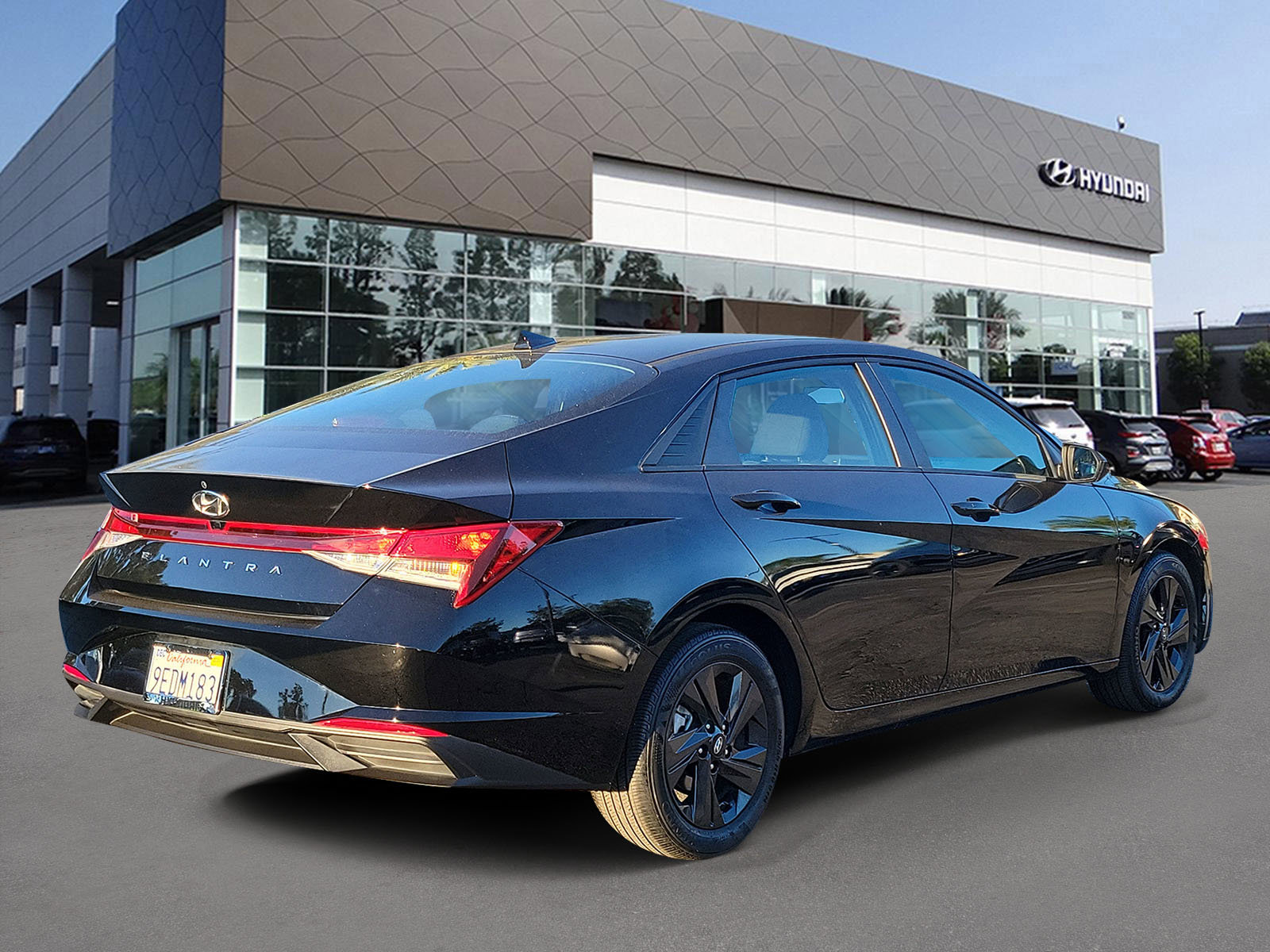 Certified 2023 Hyundai Elantra SEL w/ Cargo Package image 2