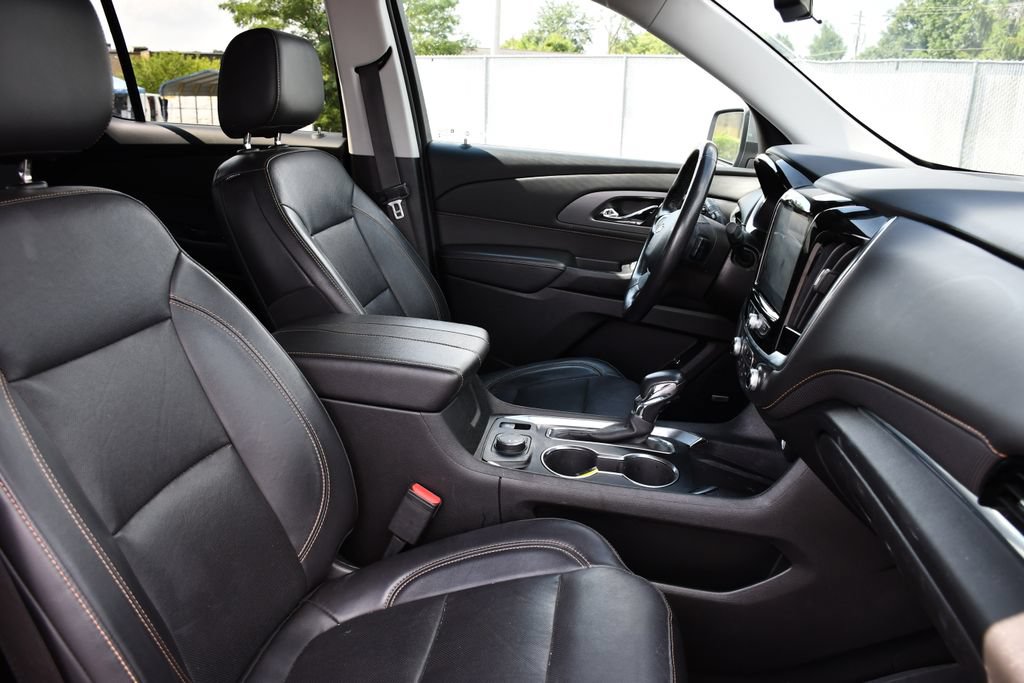 Used 2021 Chevrolet Traverse Premier w/ LPO, Floor Liner Package AWD/4WD image 35