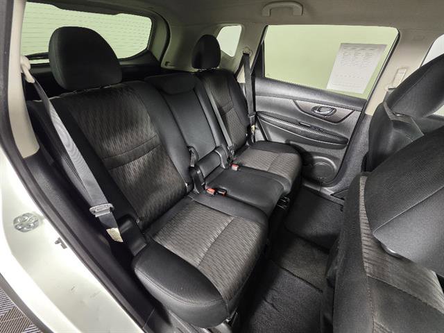 Used 2019 Nissan Rogue S w/ Special Edition Package AWD/4WD image 17