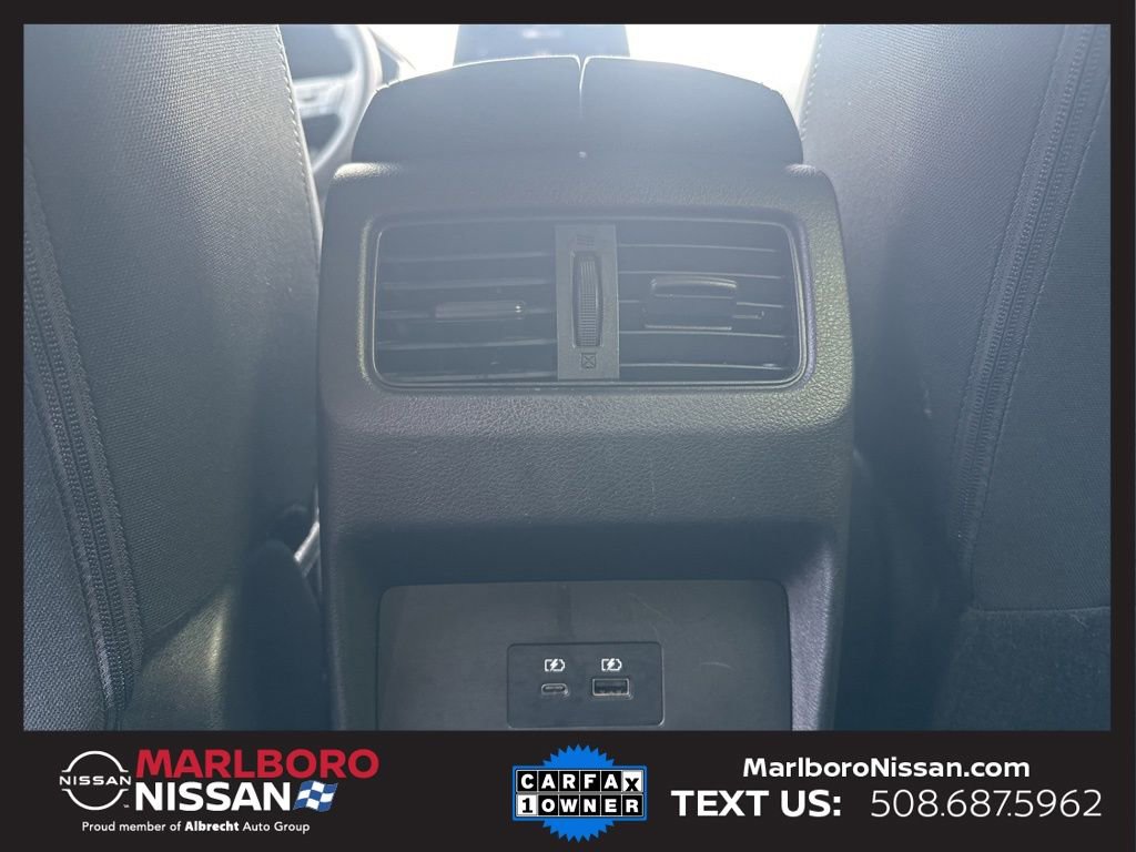 Used 2023 Nissan Rogue SV image 18