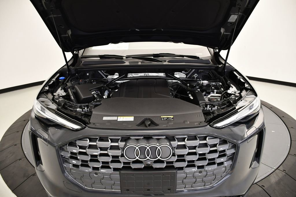 Used 2025 Audi Q5 Premium w/ Convenience Package image 12