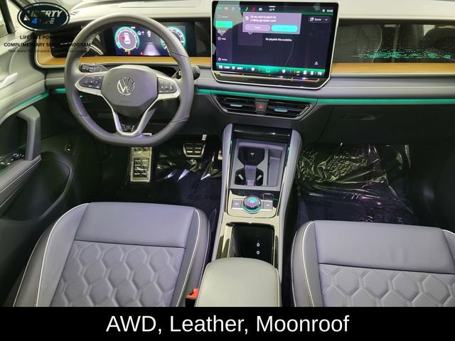Used 2025 Volkswagen Tiguan SEL R-Line image 34