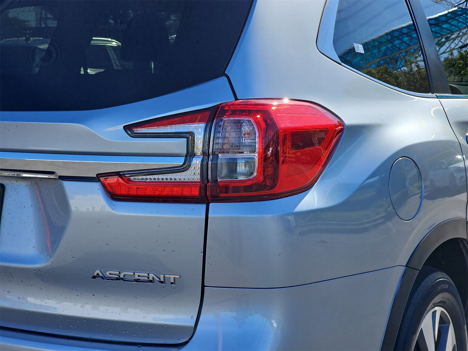 Used 2023 Subaru Ascent Premium w/ Convenience Package image 11