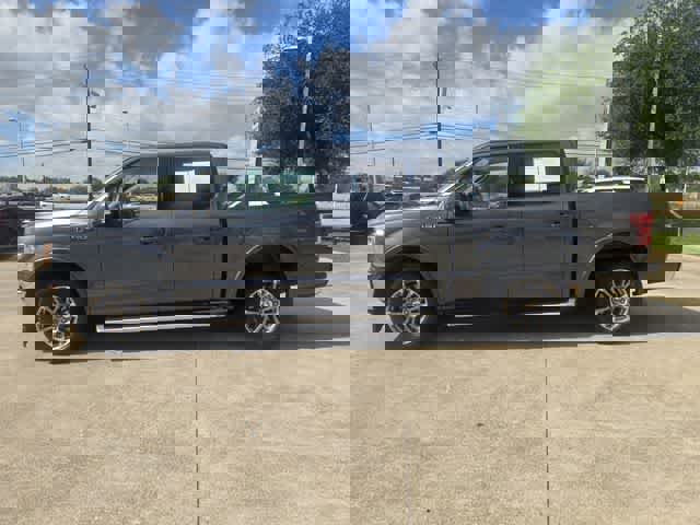 Used 2019 Ford F150 Lariat image 3