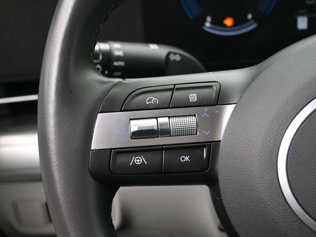 Used 2024 Hyundai Kona SEL AWD/4WD image 15