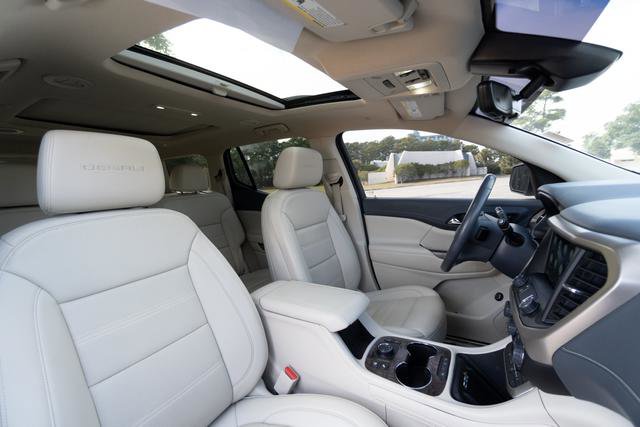 Used 2022 GMC Acadia Denali w/ Denali Ultimate Package image 27