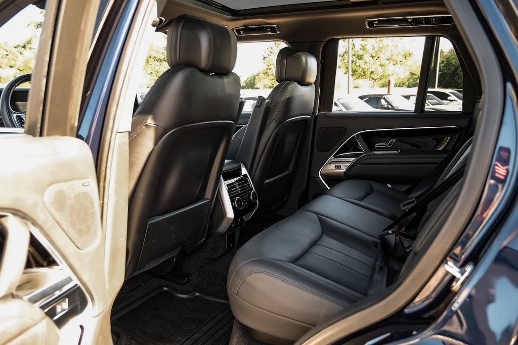 Used 2023 Land Rover Range Rover SE image 37