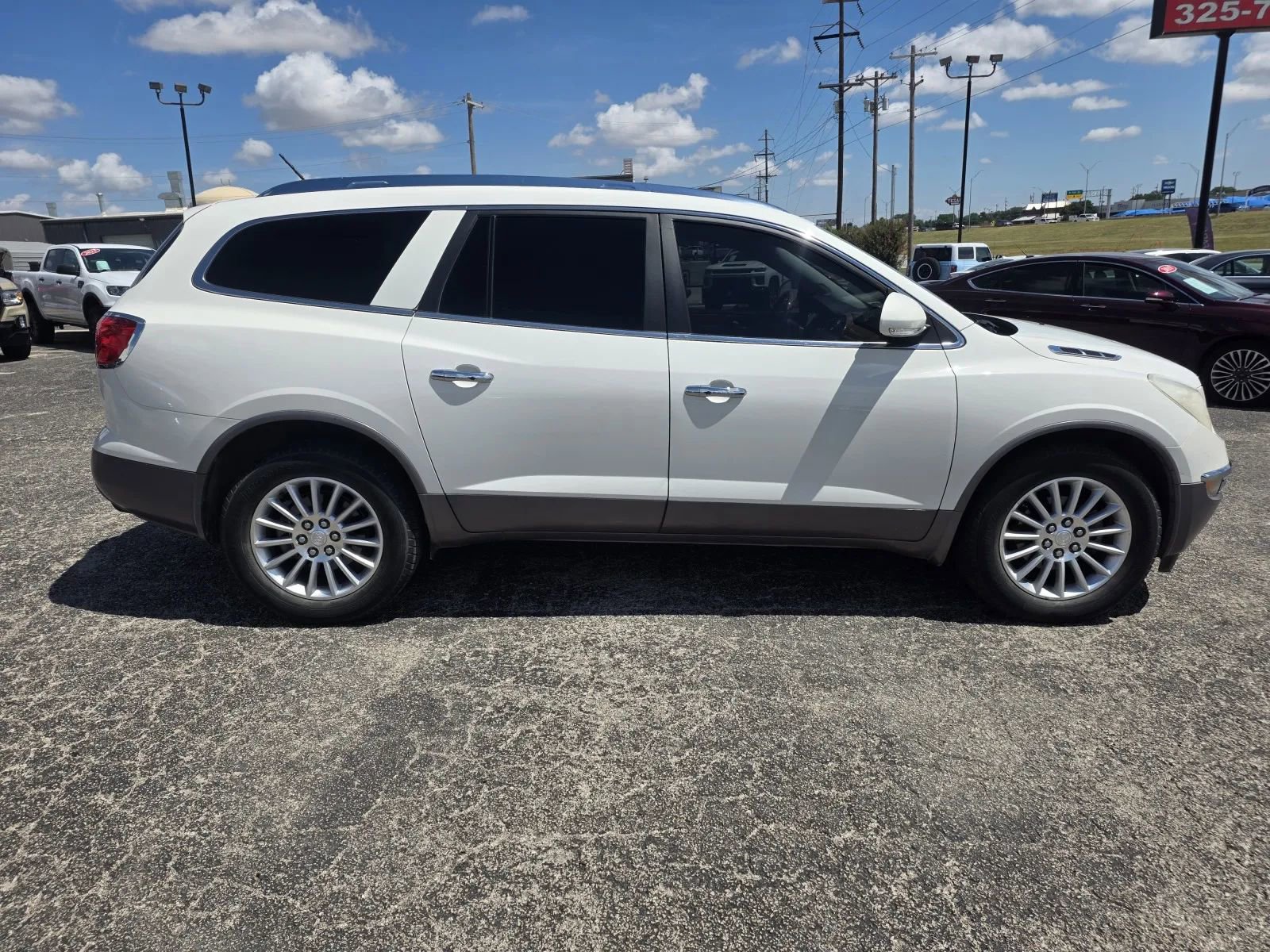 Used 2012 Buick Enclave Leather w/ LPO, Cargo Convenience Pkg FWD image 5